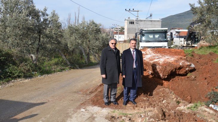 Hastane Yolu 8 Metreye Çıkıyor