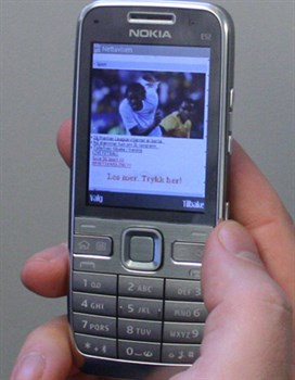     Nokia E52